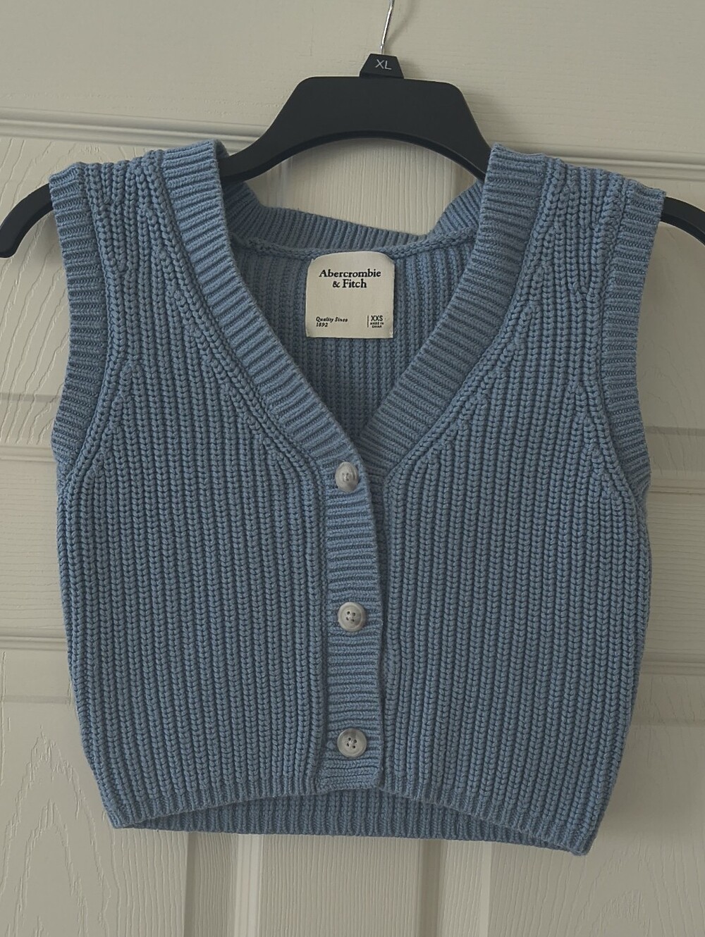Abercrombie & Fitch Cornflower Blue Knit Cropped Sweater Vest | Size XXS